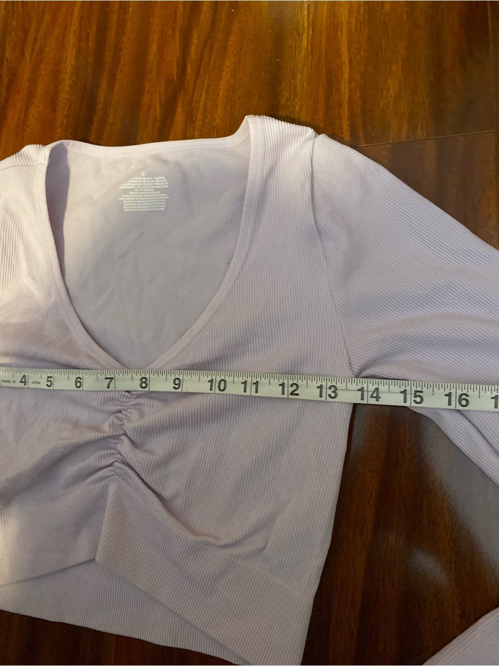 wild fable pastel Lavender Ruched V-Neck Cropped Long Sleeve Top - Picture 6 of 7